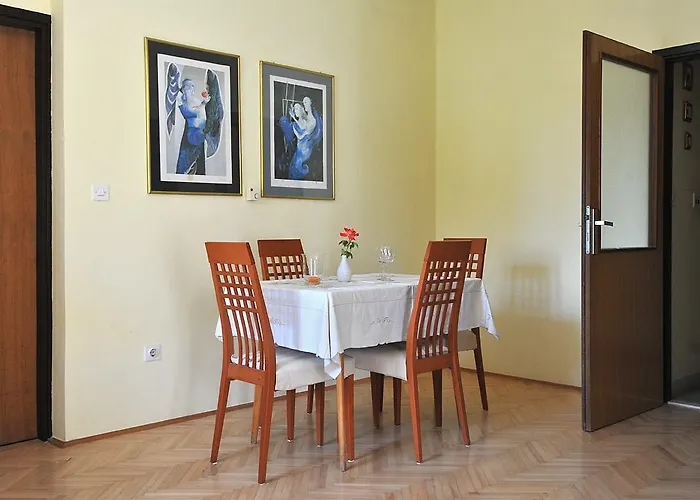 Clementa Apartment *